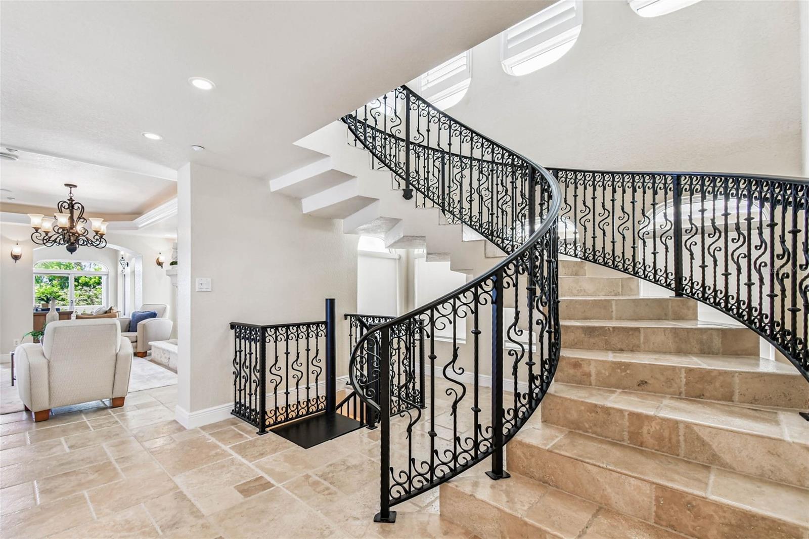 Image 50 of 99 For 2809 Sunset Way