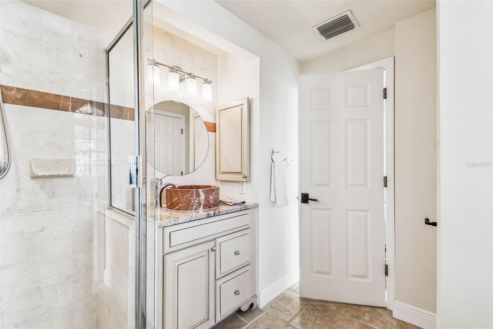 Image 56 of 99 For 2809 Sunset Way
