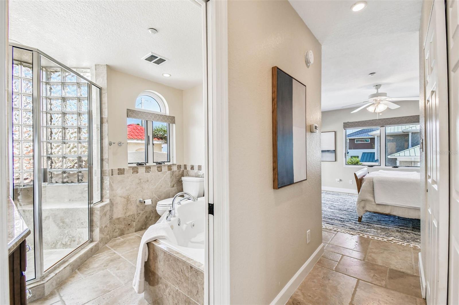 Image 64 of 99 For 2809 Sunset Way
