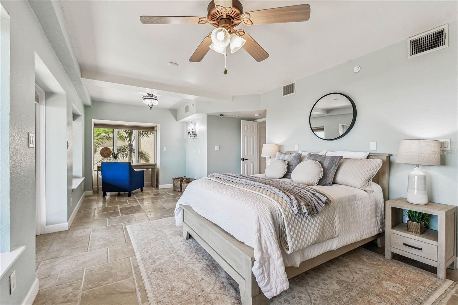 Image 74 of 99 For 2809 Sunset Way