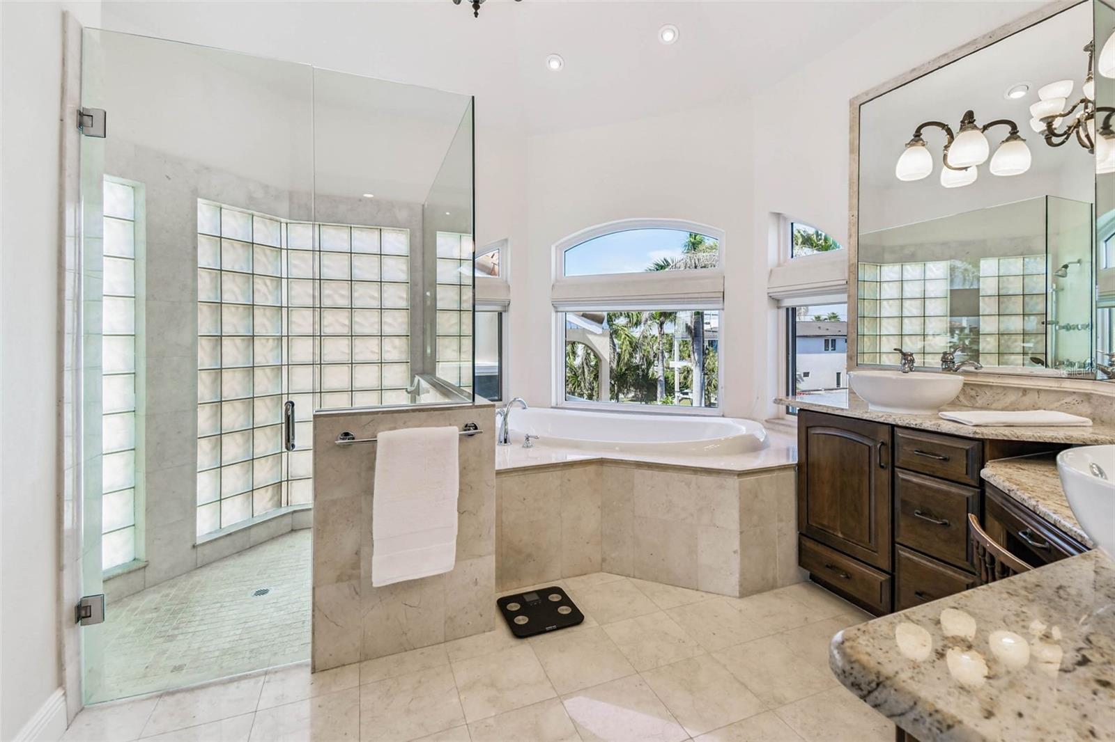 Image 81 of 99 For 2809 Sunset Way