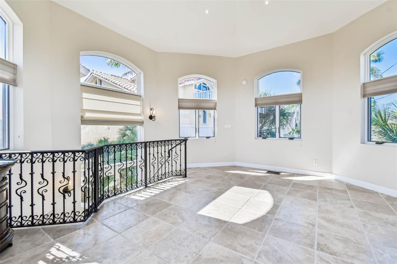 Image 96 of 99 For 2809 Sunset Way