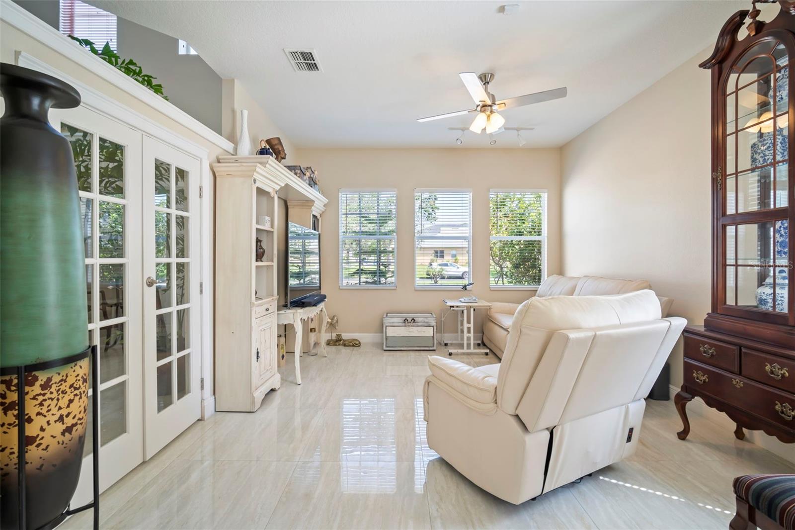 Image 12 of 46 For 20001 Tamiami Avenue