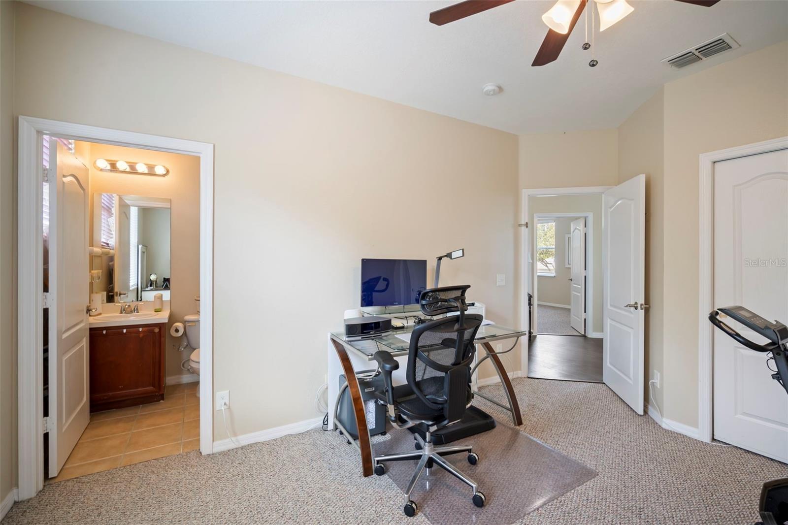 Image 24 of 46 For 20001 Tamiami Avenue