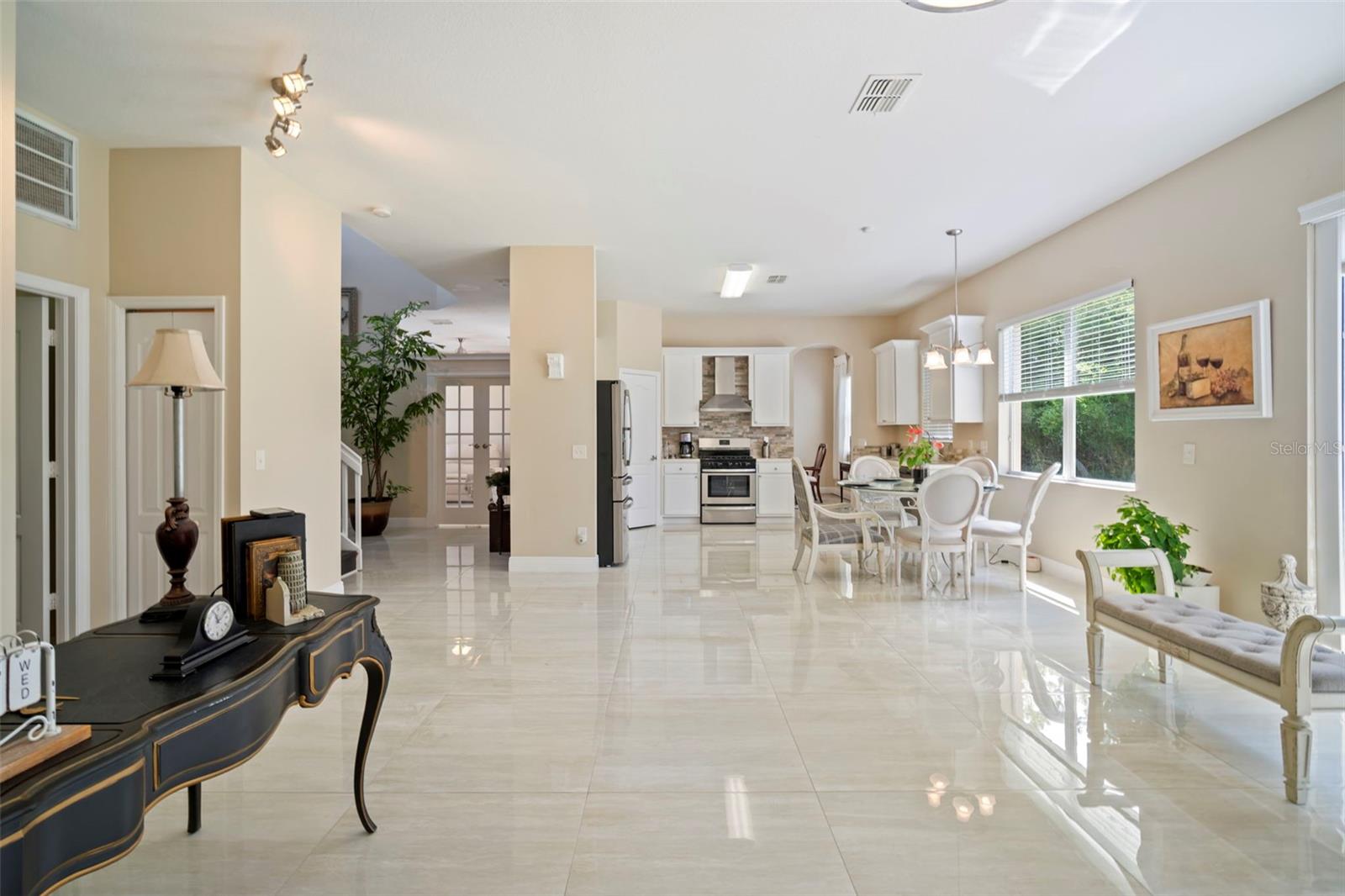 Image 6 of 46 For 20001 Tamiami Avenue