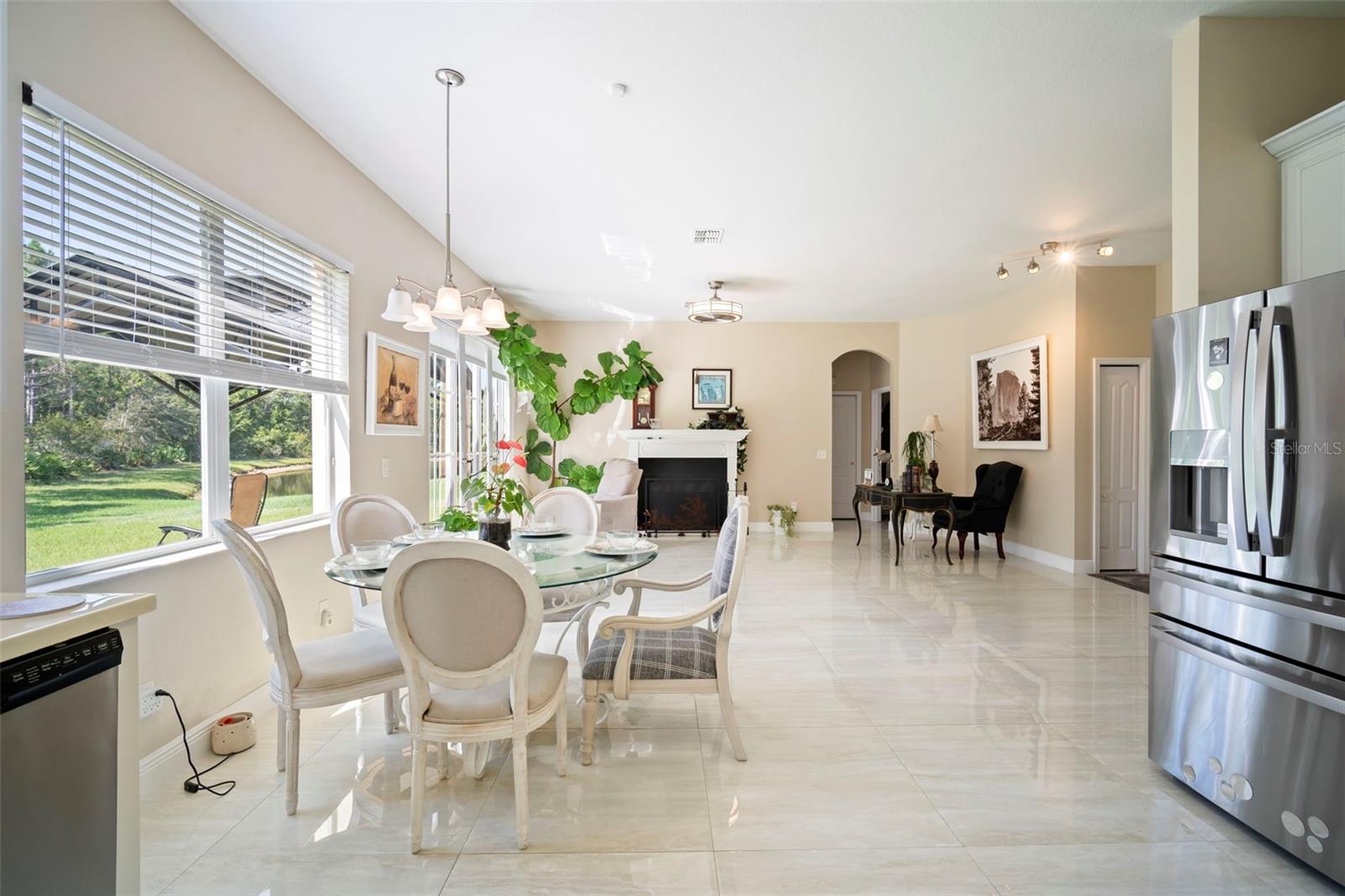 Image 9 of 46 For 20001 Tamiami Avenue
