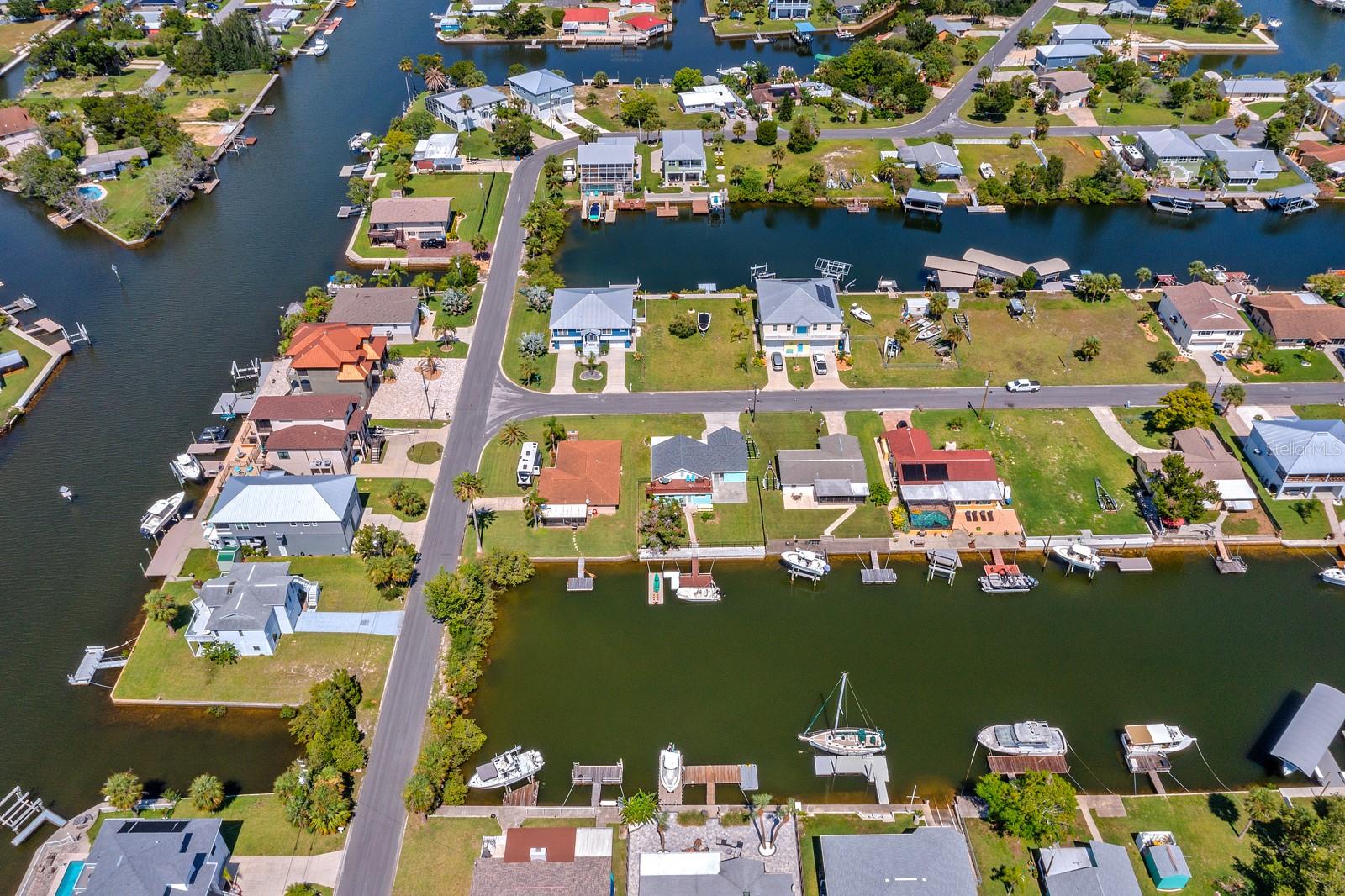 Image 21 of 29 For 4503 Bahama Drive