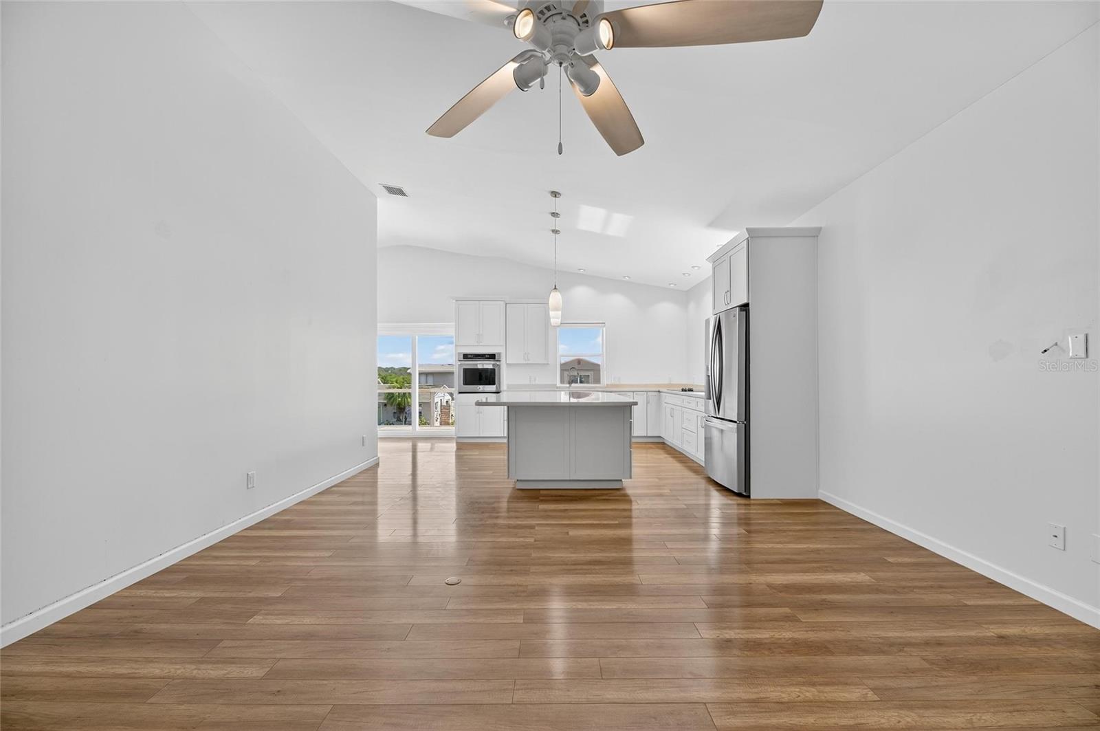 Image 22 of 88 For 775 182nd Avenue E