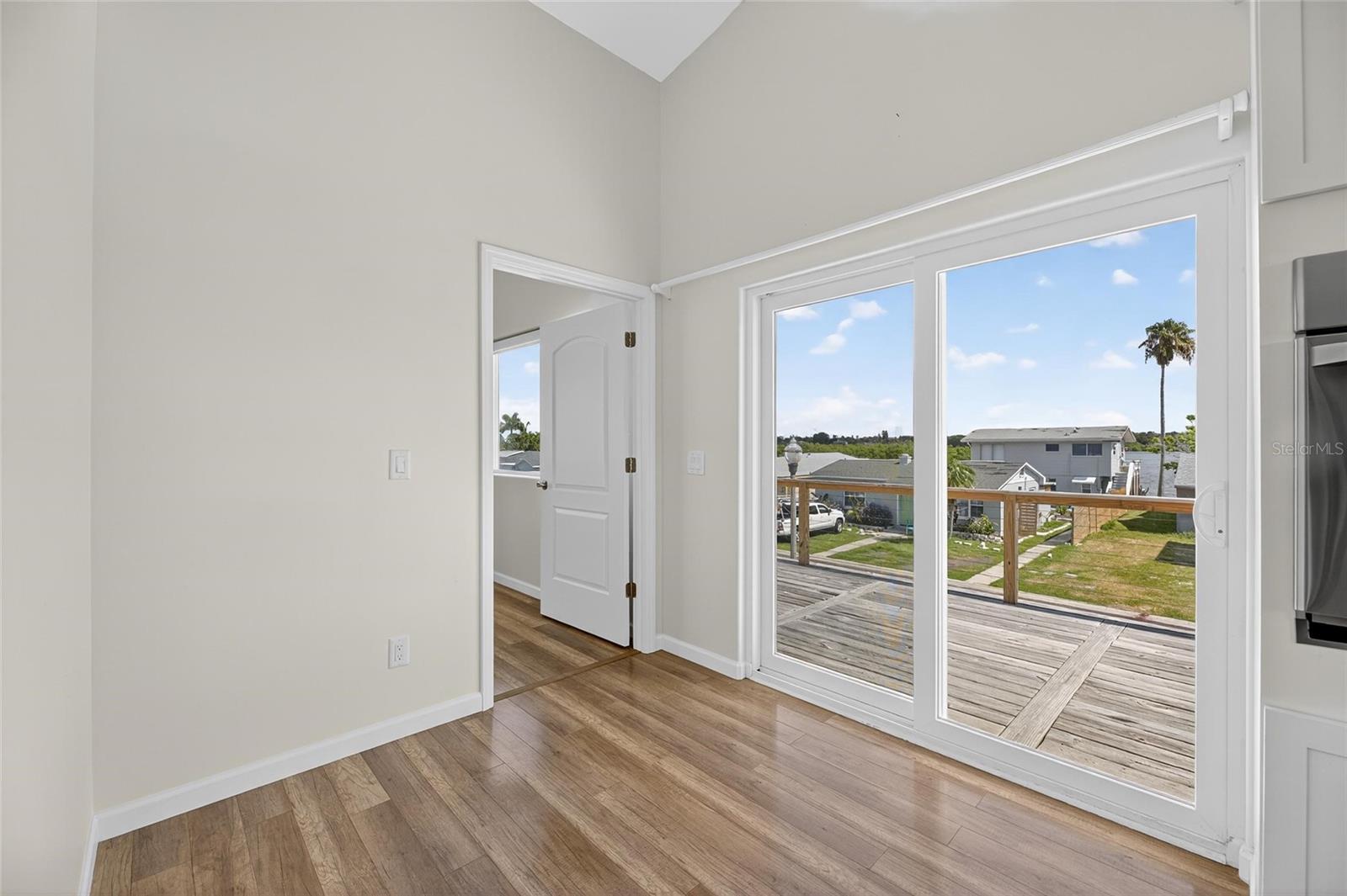 Image 31 of 88 For 775 182nd Avenue E