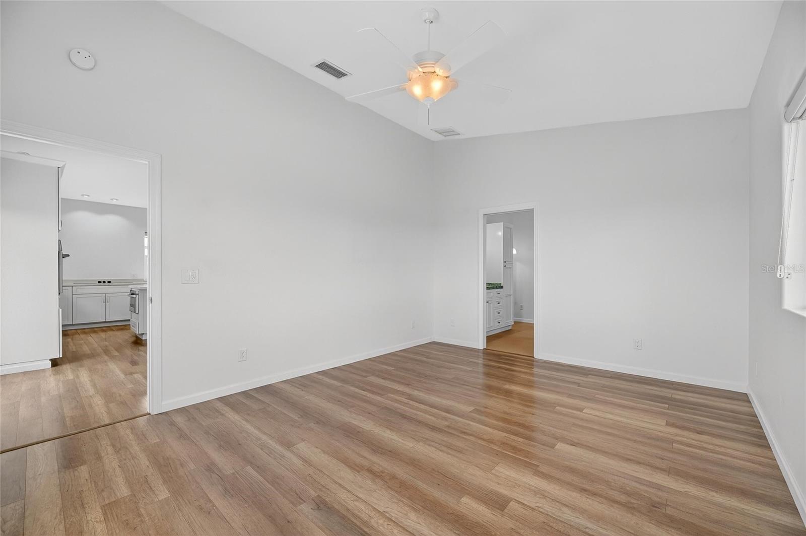 Image 33 of 88 For 775 182nd Avenue E