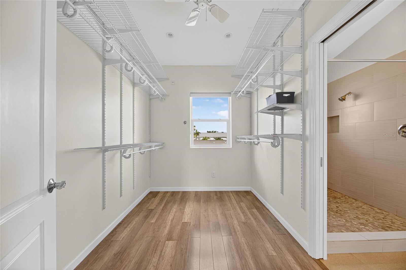 Image 41 of 88 For 775 182nd Avenue E