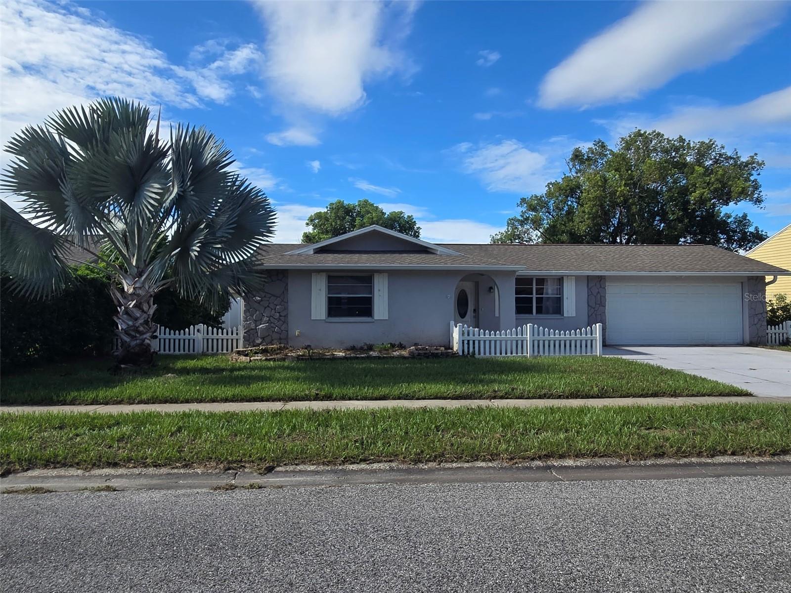 Image 18 of 19 For 12427 Willow Tree Avenue
