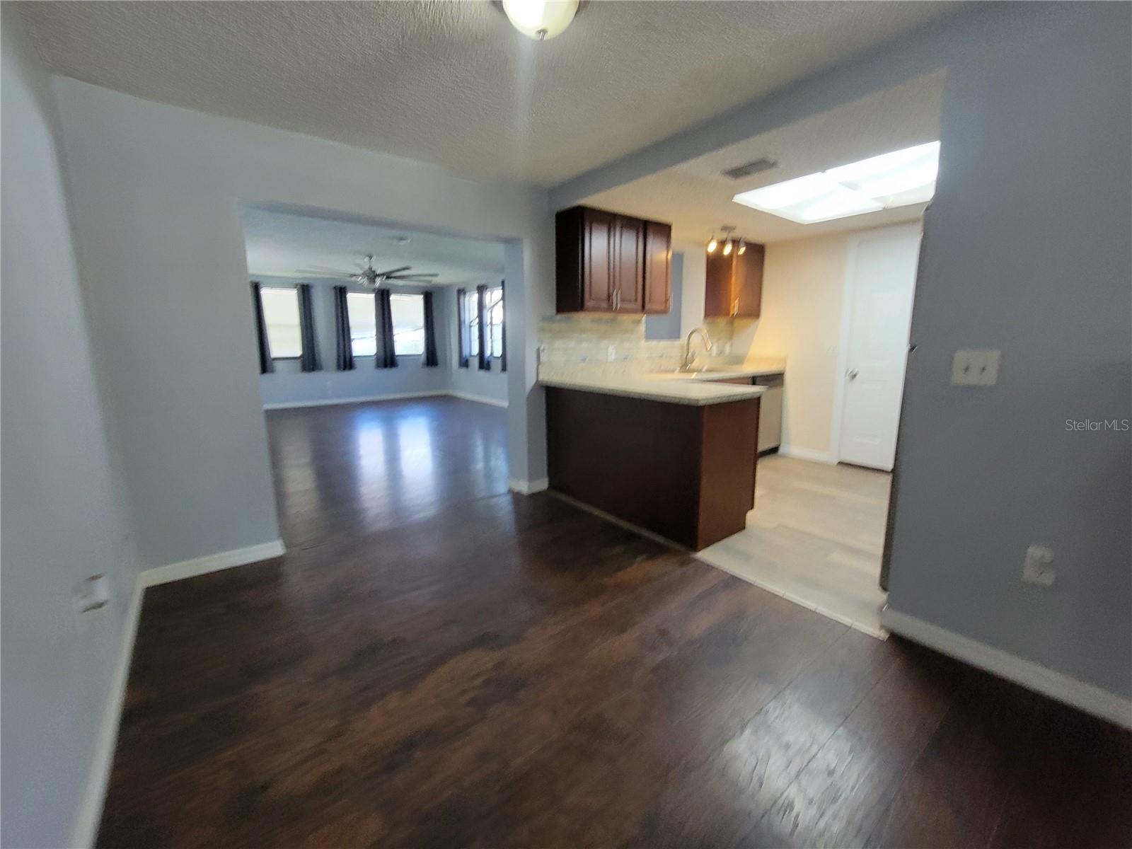 Image 8 of 19 For 12427 Willow Tree Avenue