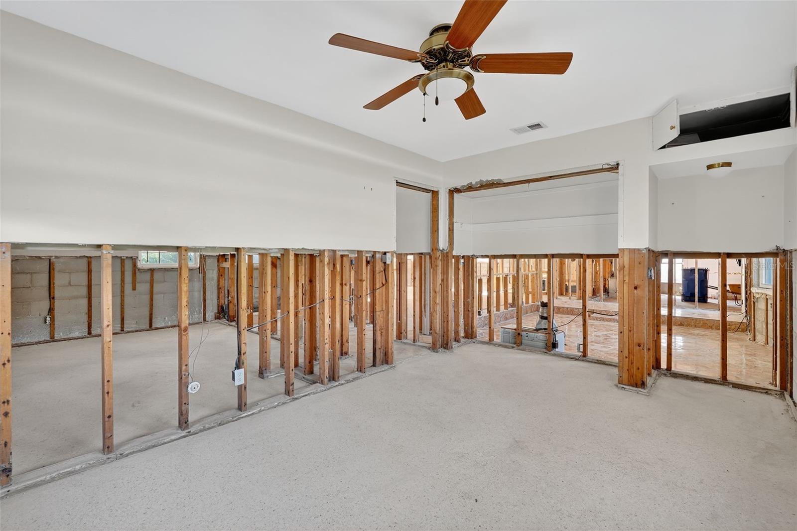 Image 12 of 42 For 330 90th Avenue Ne