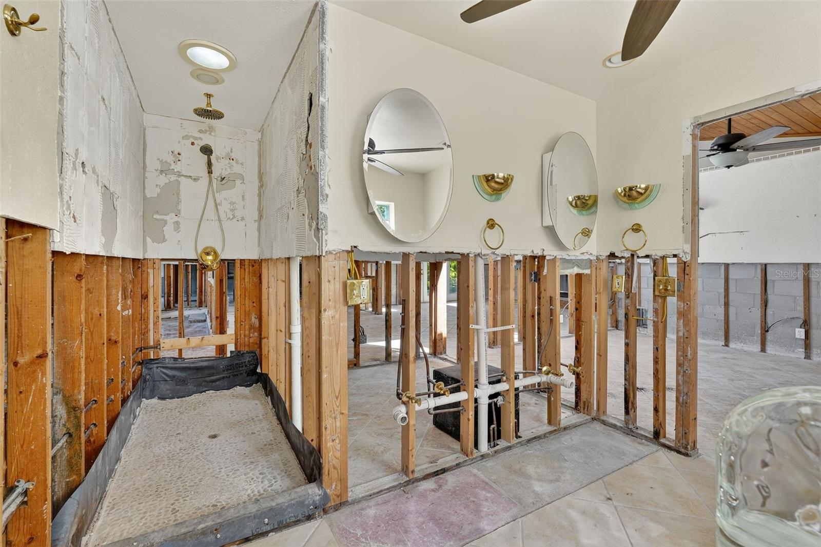 Image 21 of 42 For 330 90th Avenue Ne