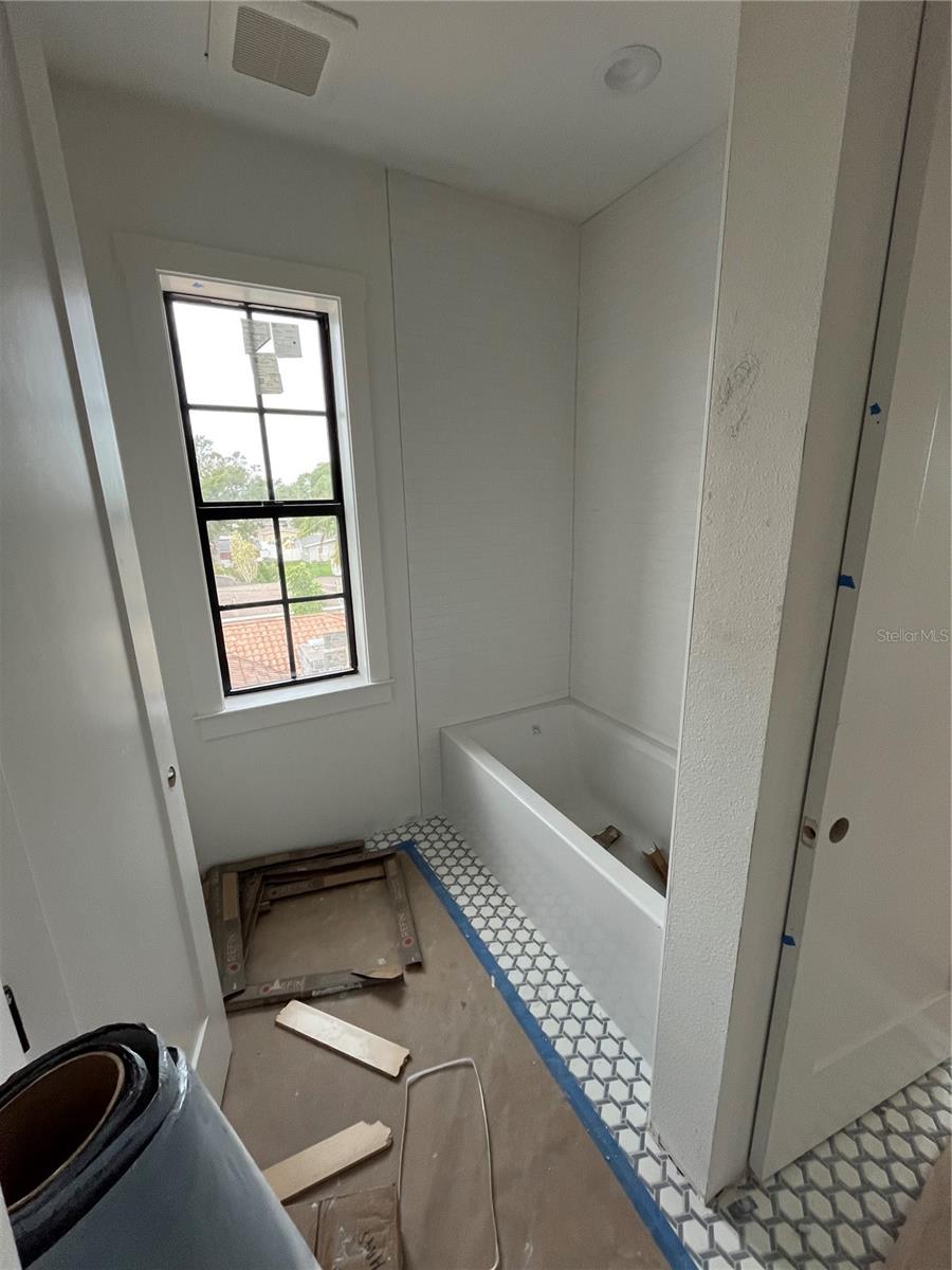 Image 51 of 52 For 220 90th Avenue Ne