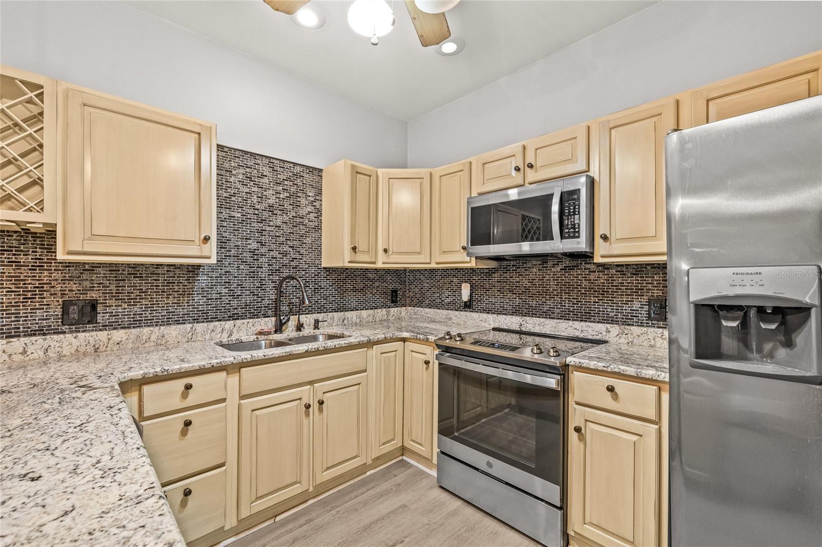 Image 15 of 43 For 2434 Prospect Road