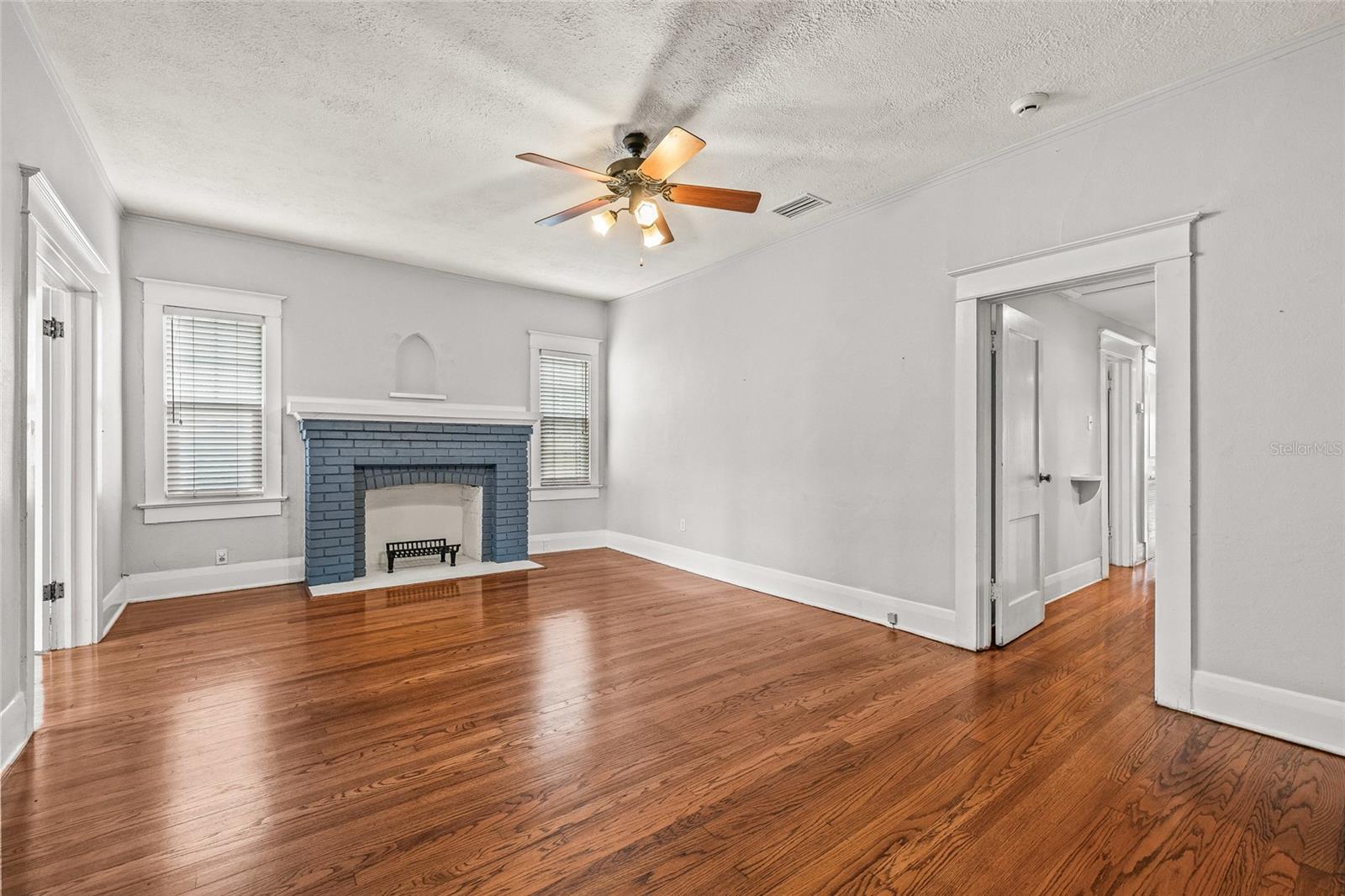 Image 9 of 43 For 2434 Prospect Road