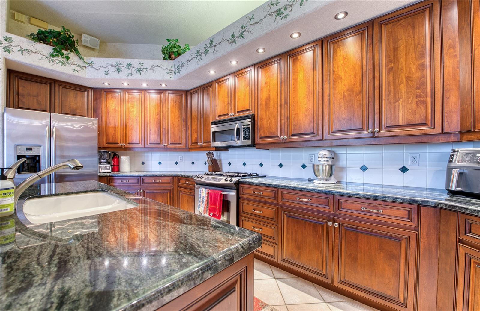 Image 10 of 60 For 8736 54th Avenue E