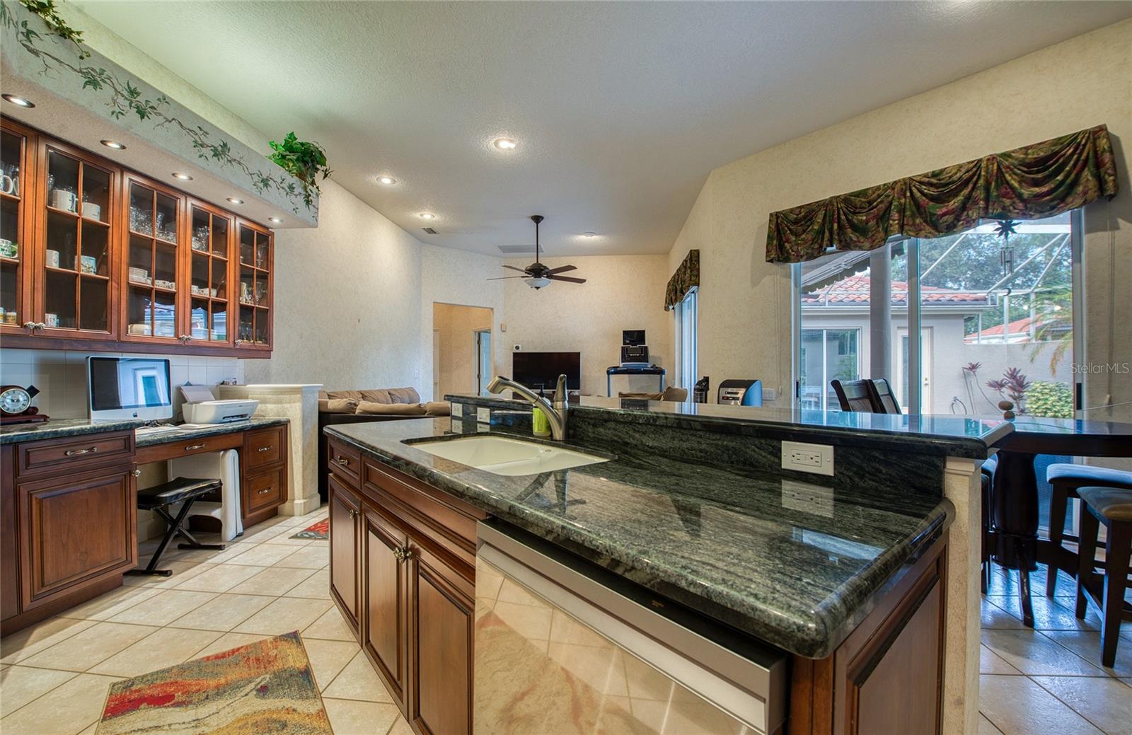 Image 13 of 60 For 8736 54th Avenue E