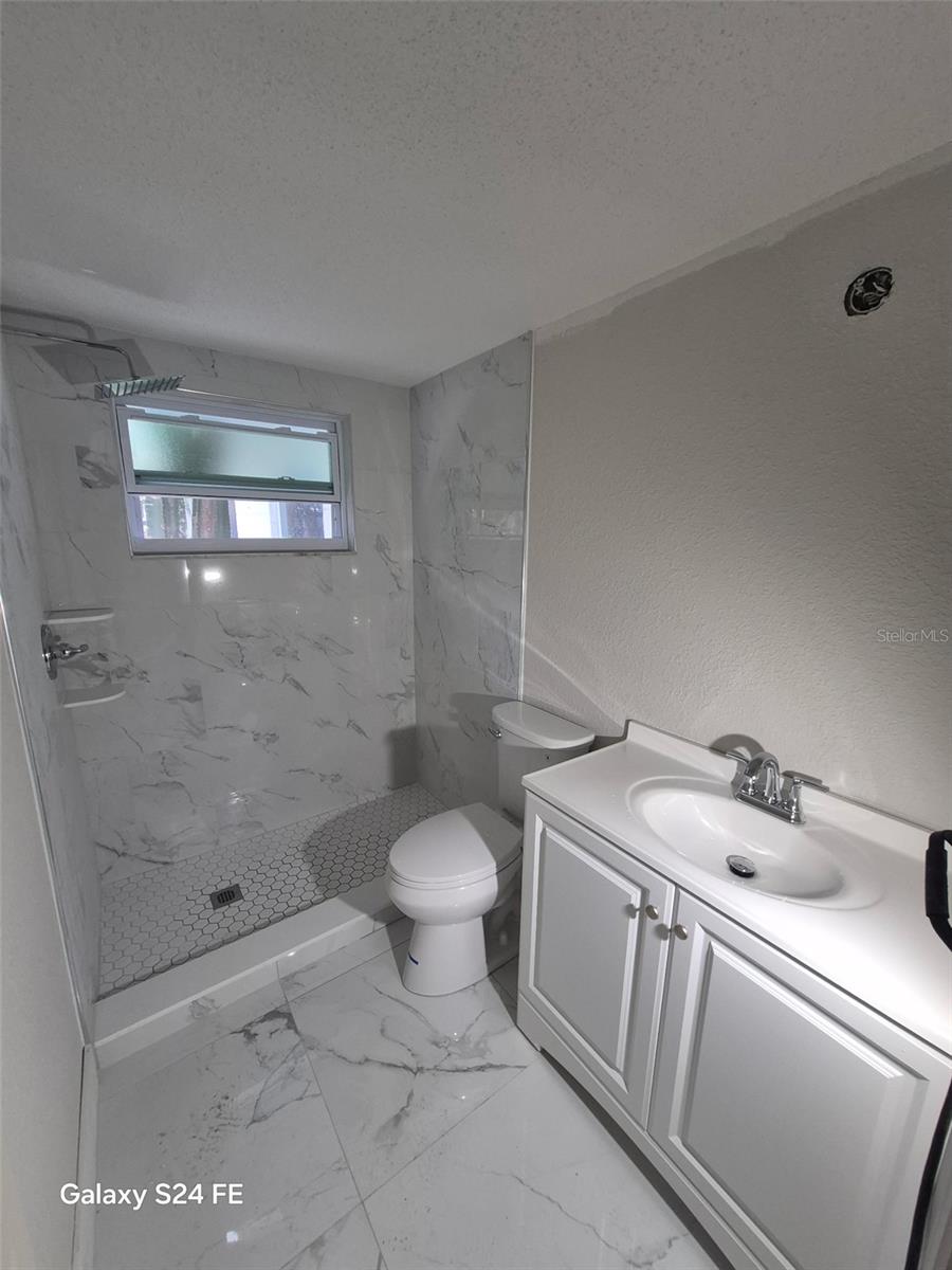 Image 4 of 6 For 7215 Pinewood Drive