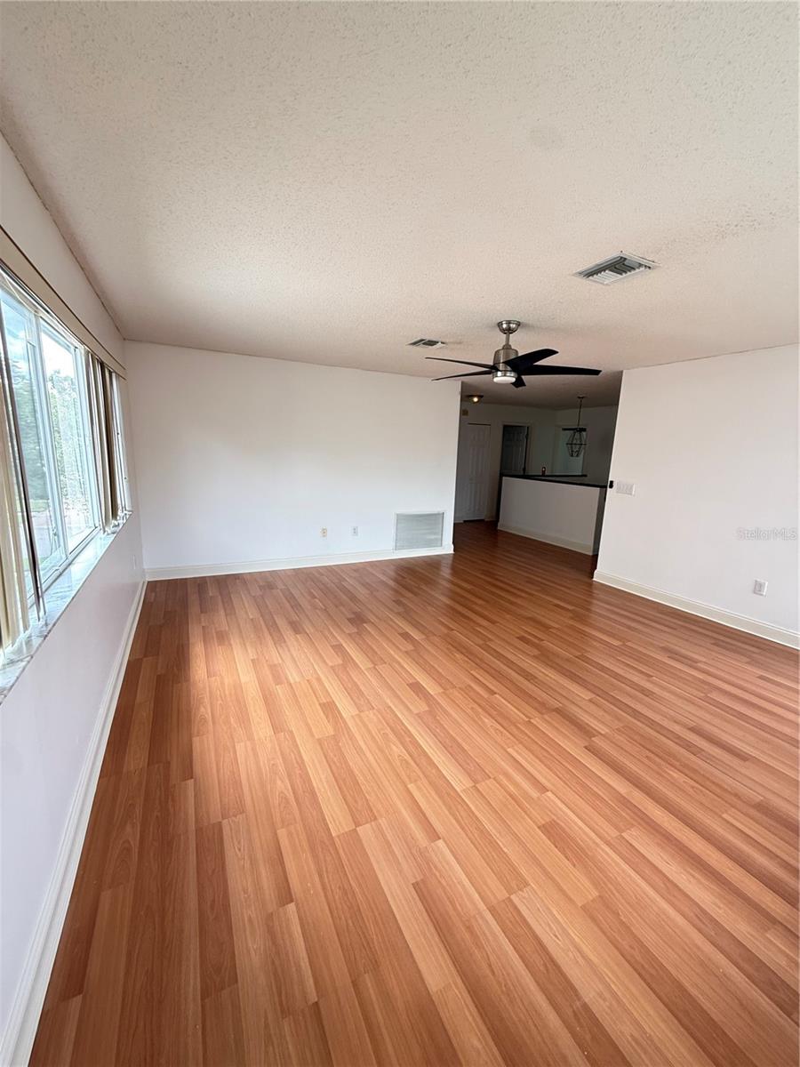 Image 7 of 12 For 27347 Coral Springs Drive