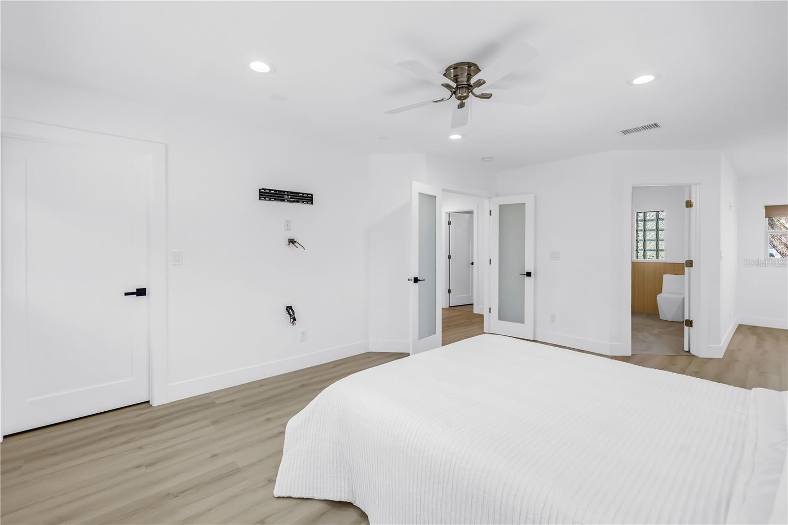 Image 15 of 67 For 412 Mira Vista Drive