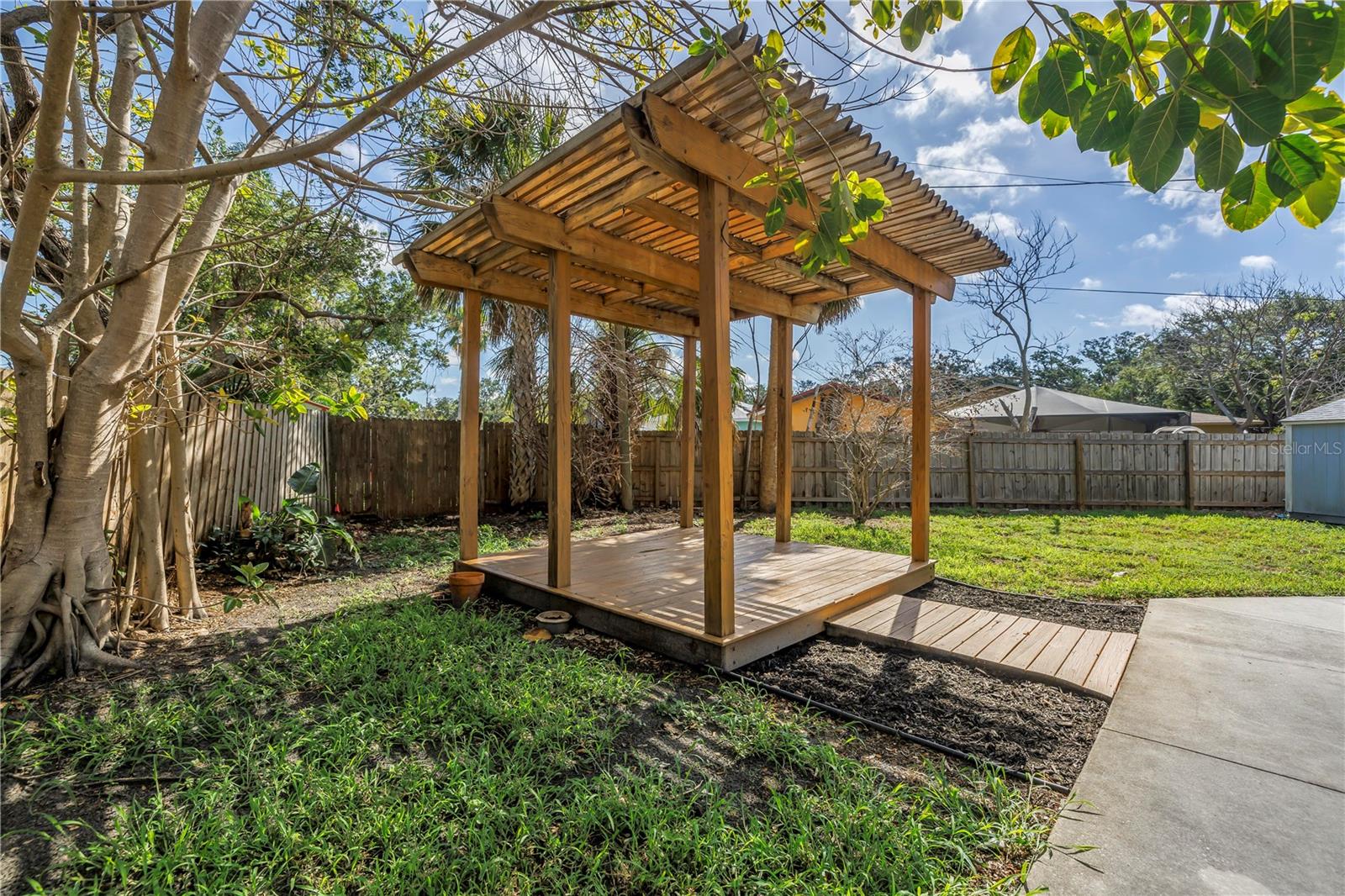 Image 31 of 67 For 412 Mira Vista Drive