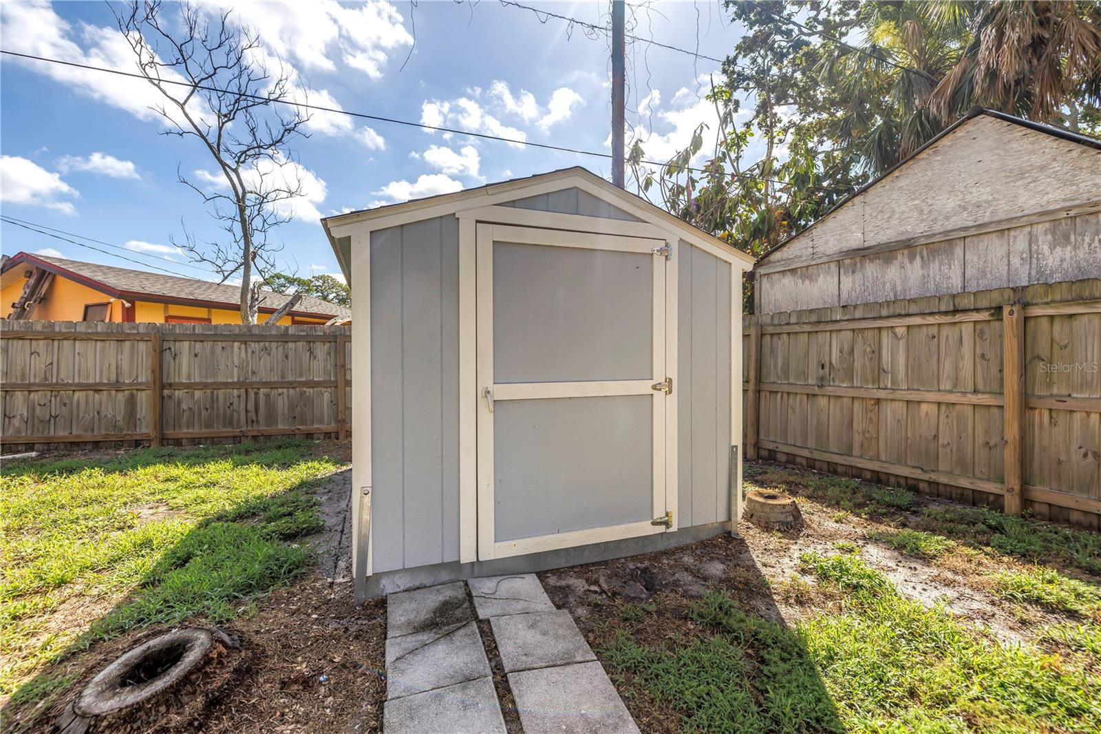 Image 37 of 67 For 412 Mira Vista Drive