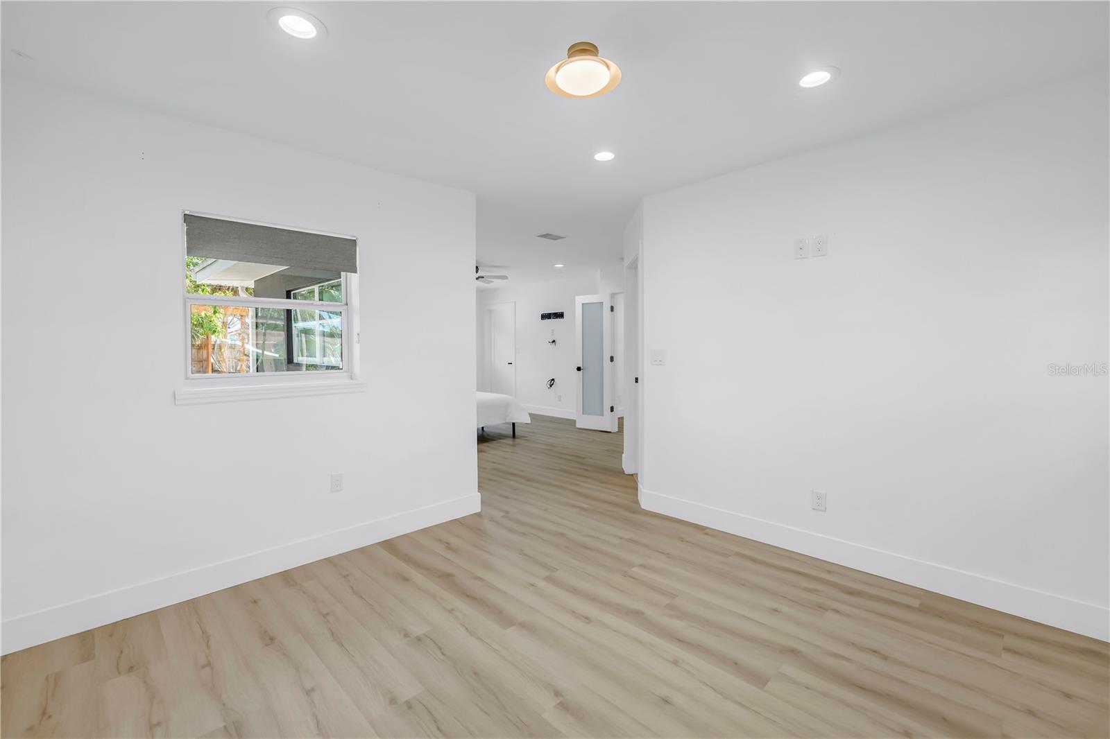 Image 57 of 67 For 412 Mira Vista Drive