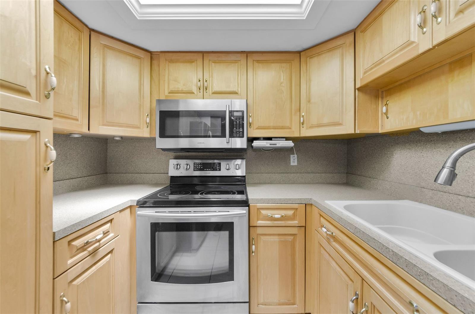 Image 14 of 95 For 2836 Highlands Boulevard A