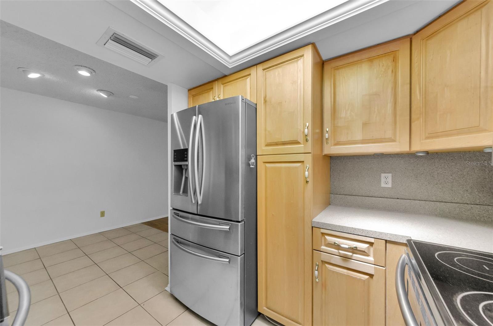 Image 18 of 95 For 2836 Highlands Boulevard A