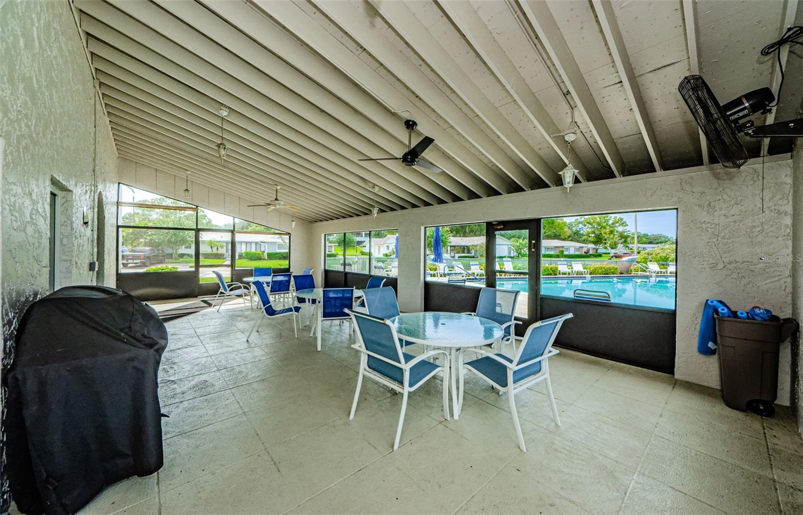 Image 40 of 95 For 2836 Highlands Boulevard A