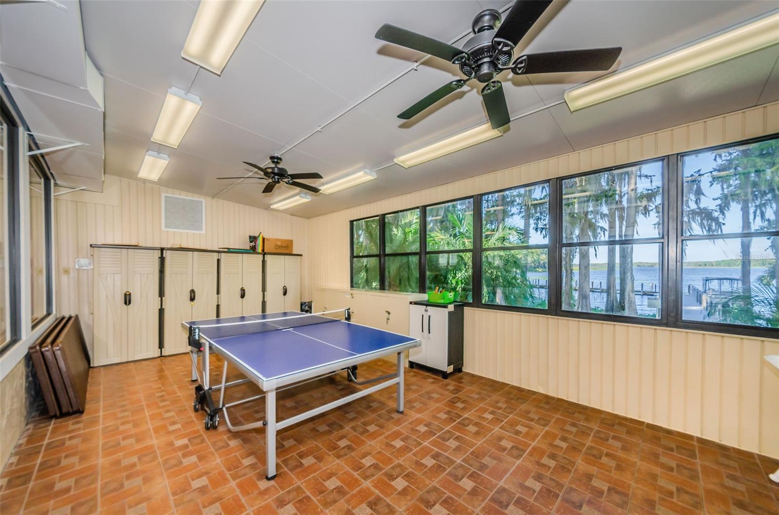 Image 79 of 95 For 2836 Highlands Boulevard A