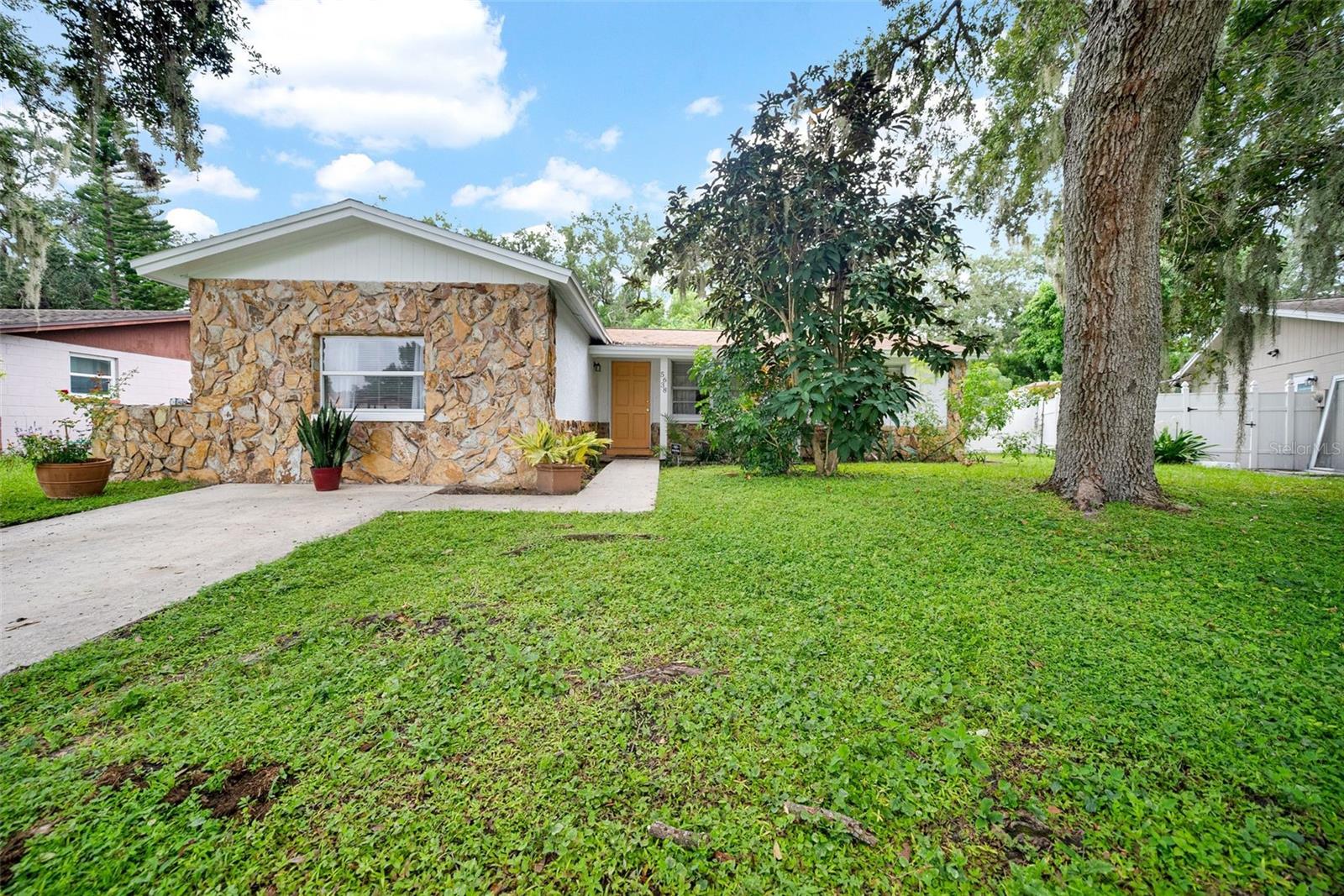 Image 2 of 40 For 5638 146th Terrace N