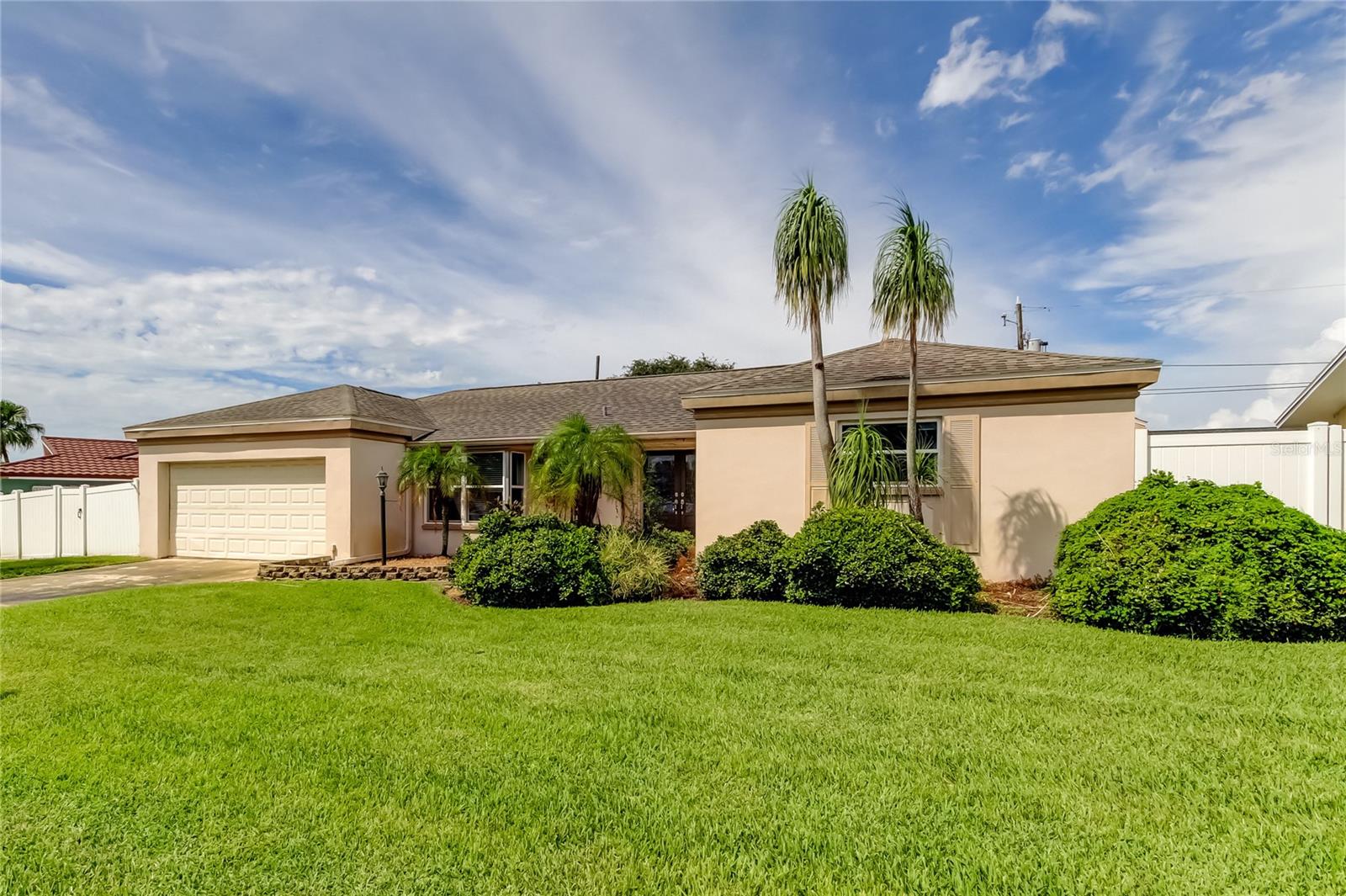 Details for 14049 Yacht Club Boulevard, SEMINOLE, FL 33776