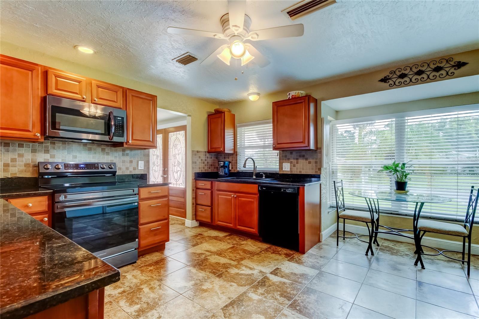 Image 16 of 55 For 14049 Yacht Club Boulevard
