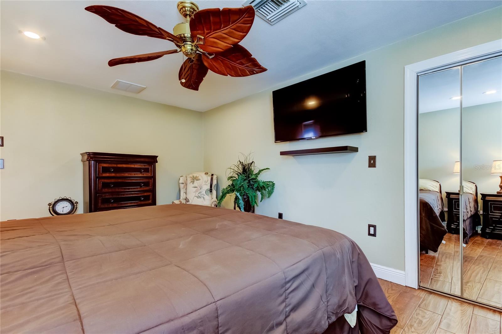 Image 31 of 55 For 14049 Yacht Club Boulevard