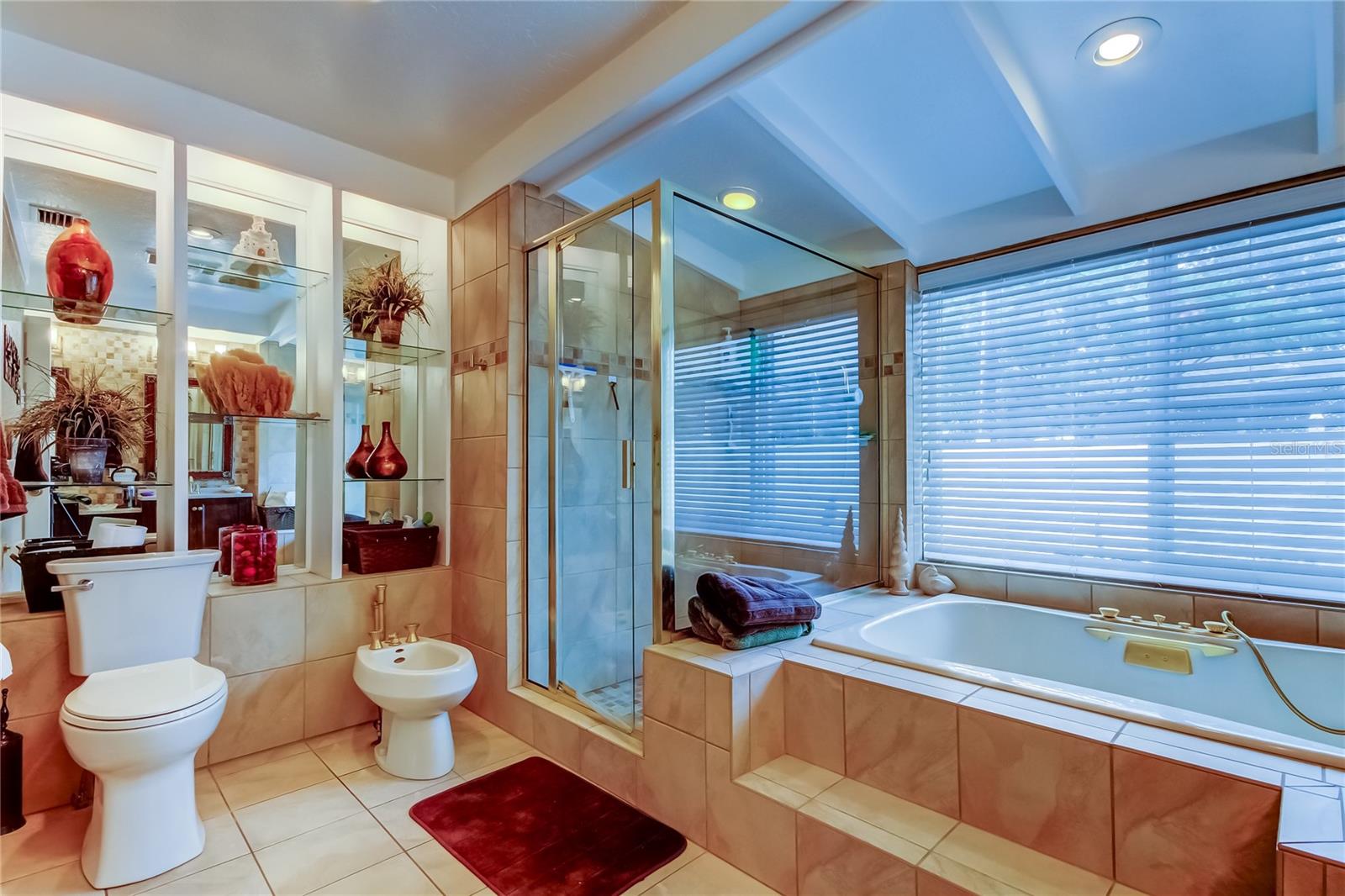 Image 34 of 55 For 14049 Yacht Club Boulevard