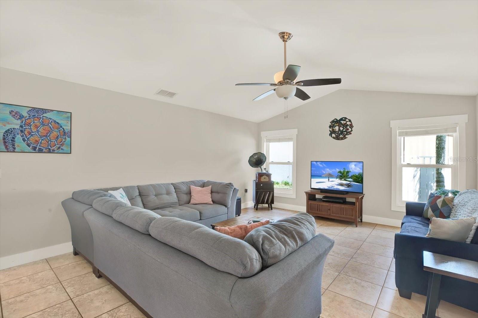 Image 17 of 55 For 10406 Crestfield Drive