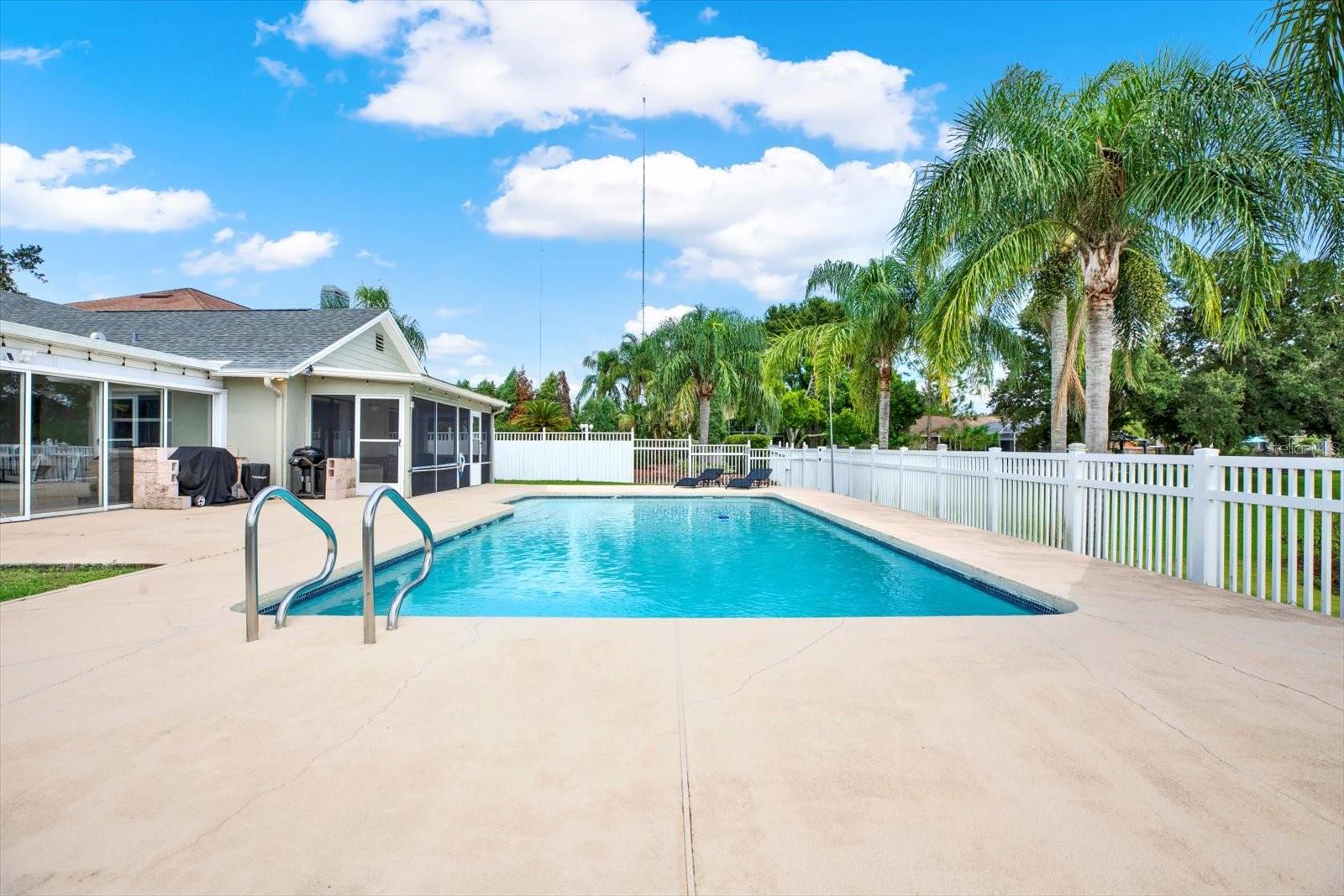 Image 9 of 55 For 10406 Crestfield Drive