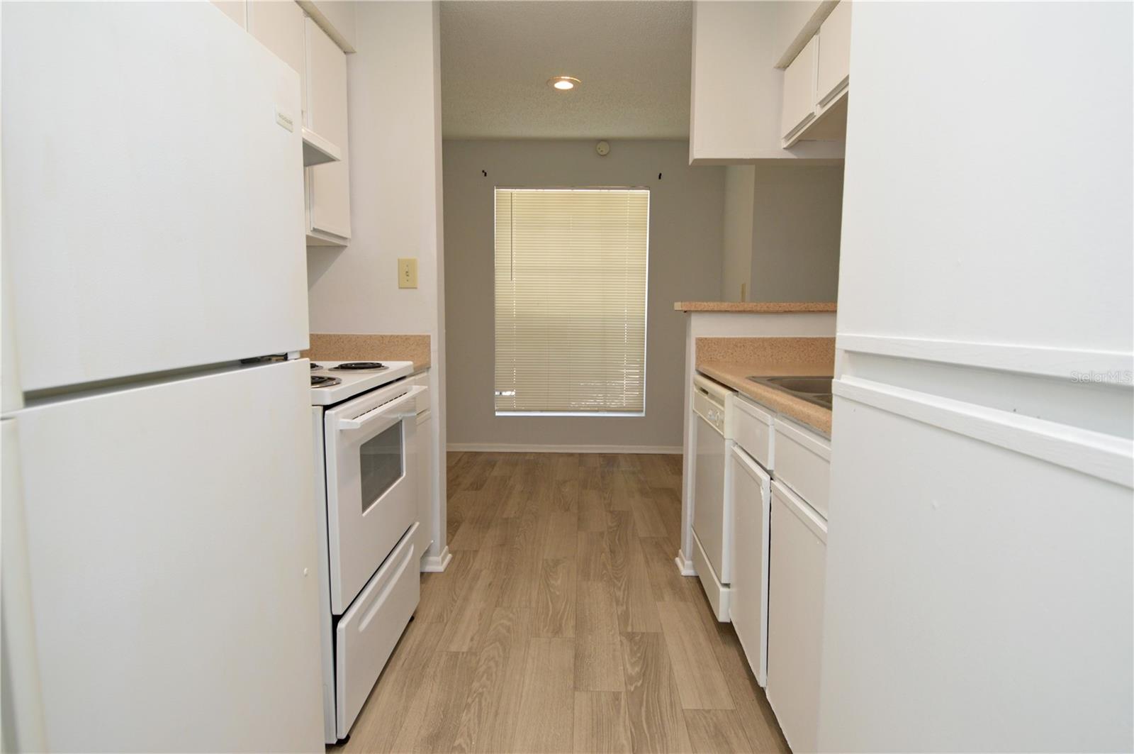 Image 10 of 90 For 8723 Fancy Finch Drive 102