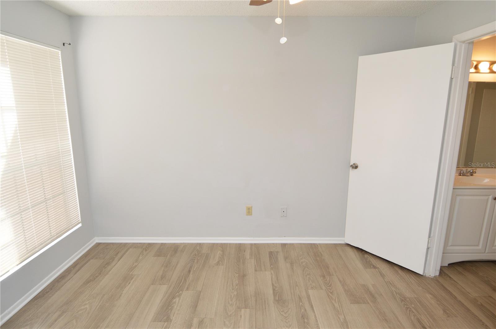 Image 24 of 90 For 8723 Fancy Finch Drive 102