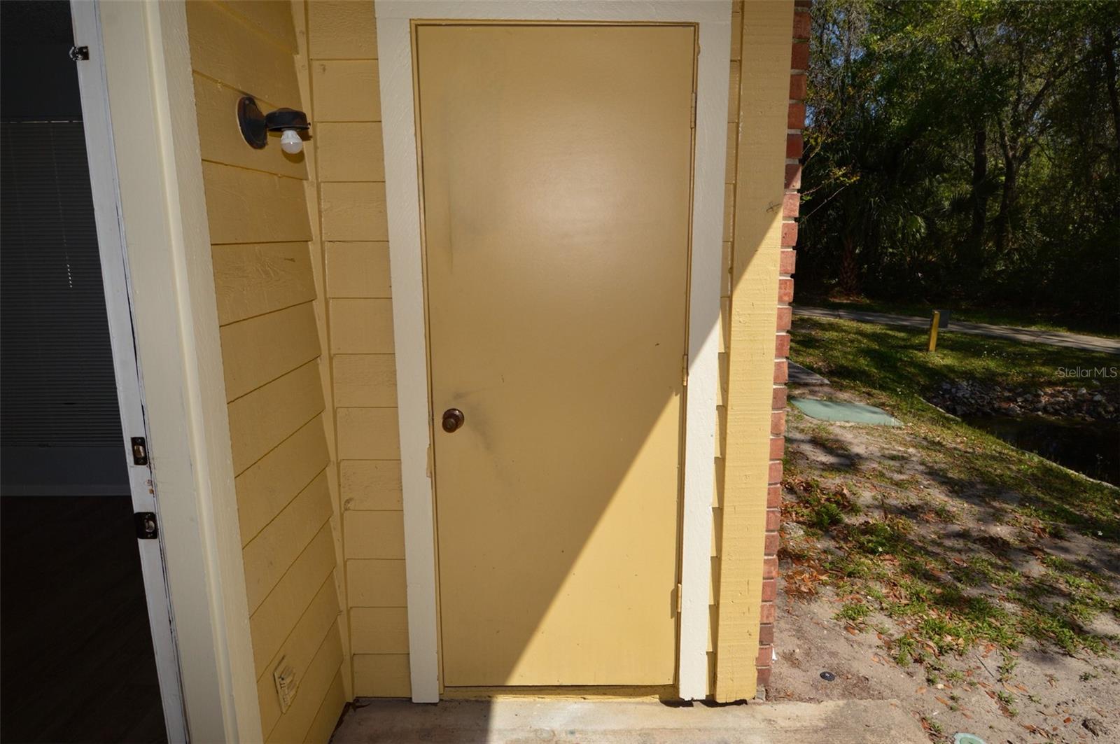 Image 35 of 90 For 8723 Fancy Finch Drive 102