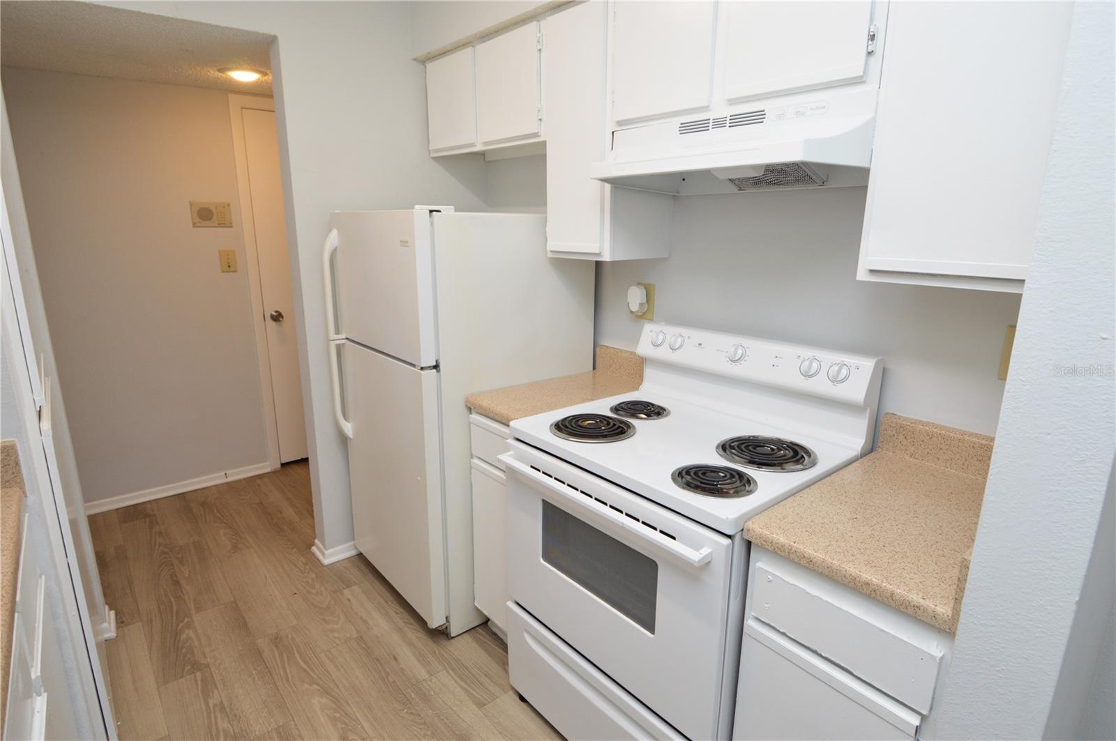 Image 6 of 90 For 8723 Fancy Finch Drive 102