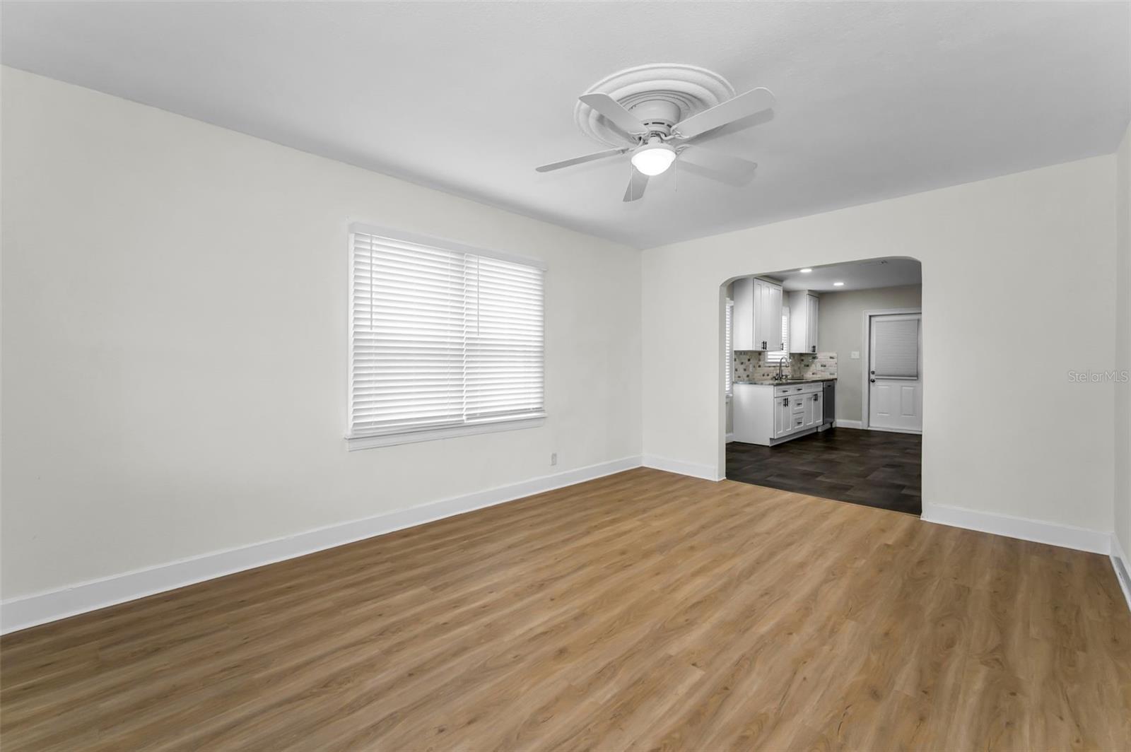 Image 10 of 29 For 3237 4th Avenue S