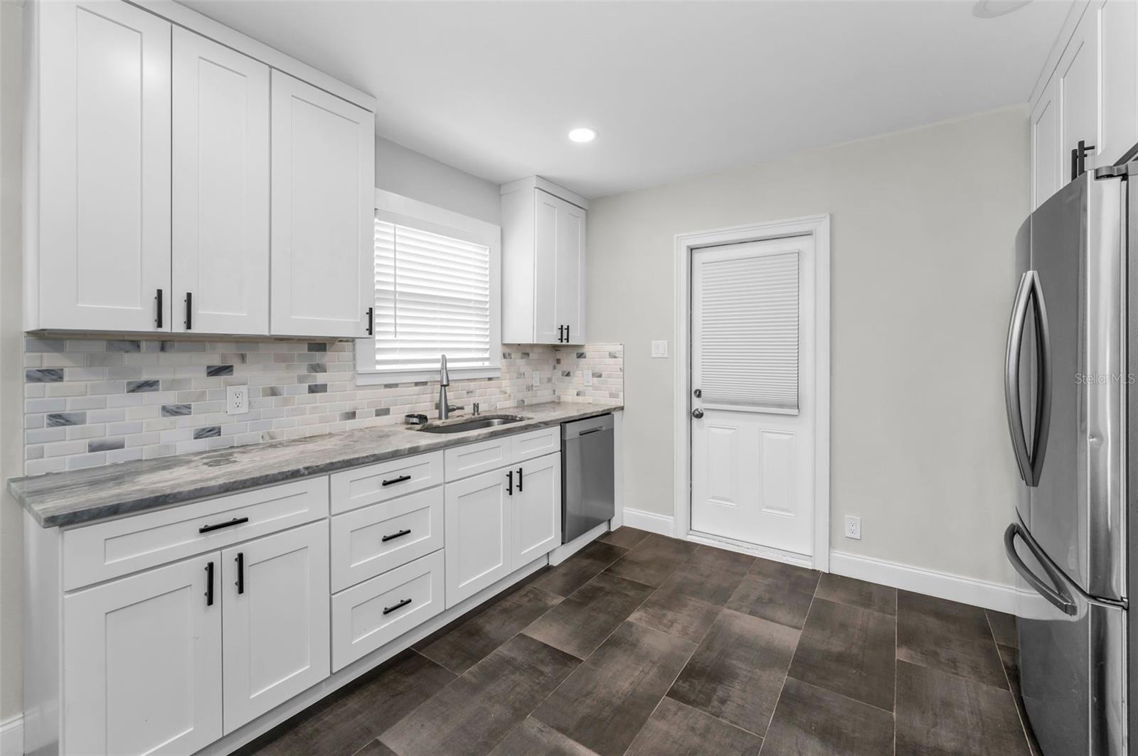 Image 11 of 29 For 3237 4th Avenue S
