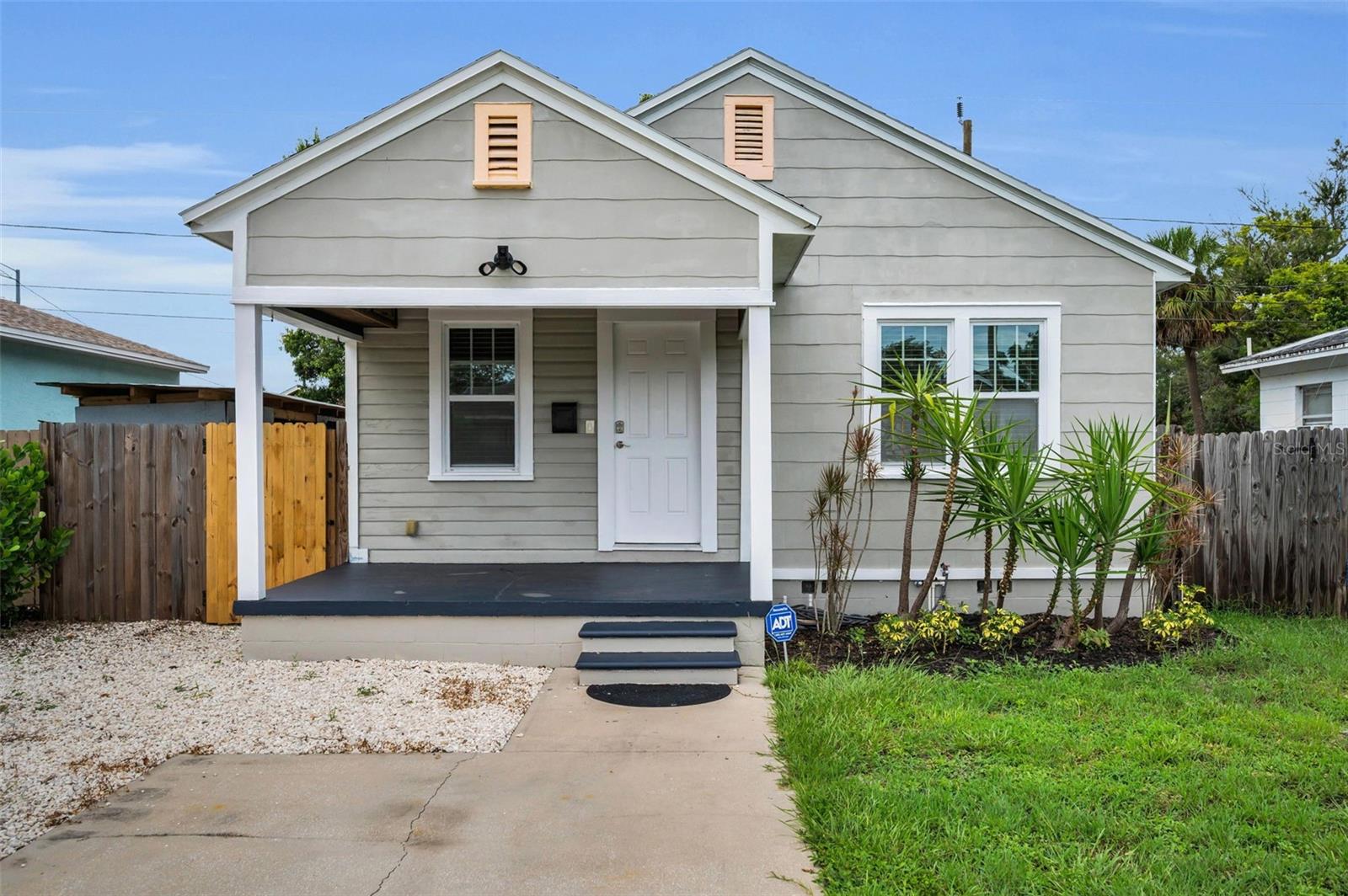 Image 3 of 29 For 3237 4th Avenue S