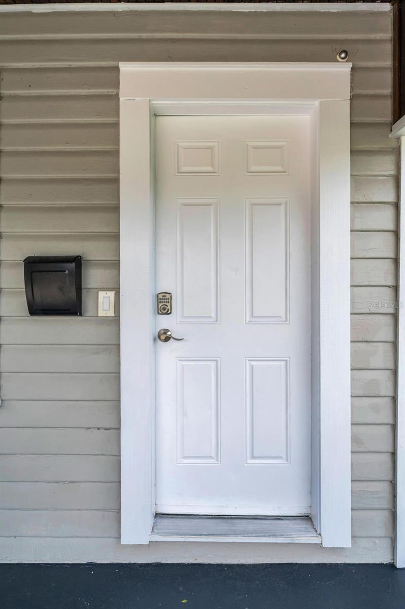 Image 6 of 29 For 3237 4th Avenue S