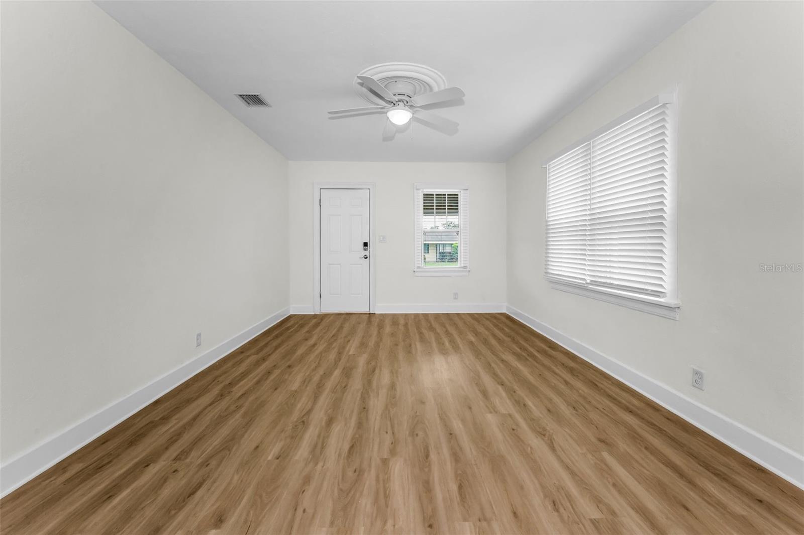Image 8 of 29 For 3237 4th Avenue S